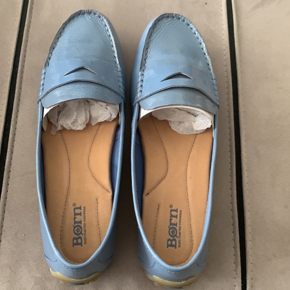 Born NIB Malena Light Blue Patent Loafers size USA 9.5 - Picture 6 of 11